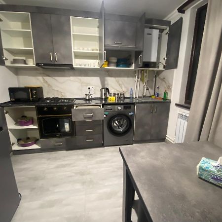 2 Cosy Apartment In Townhouse Near Airport Evn Geghanist  Экстерьер фото